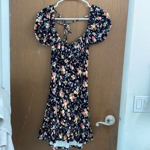 FASHION NOVA FLORAL DRESS